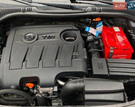 Шкода Октавия 2011 в Мукачеве на Automoto.ua Серый Шкода Октавия, объемом двигателя 1.6 л и пробегом 273 тыс. км за 8000 $, фото 53 на Automoto.ua