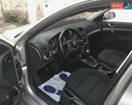 Шкода Октавия 2011 в Луцке на Automoto.ua Серый Шкода Октавия, объемом двигателя 0 л и пробегом 187 тыс. км за 7850 $, фото 20 на Automoto.ua
