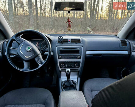 Серый Шкода Октавия, объемом двигателя 1.99 л и пробегом 270 тыс. км за 9000 $, фото 16 на Automoto.ua