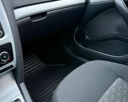 Сірий Шкода Октавія, об'ємом двигуна 1.6 л та пробігом 228 тис. км за 7900 $, фото 9 на Automoto.ua