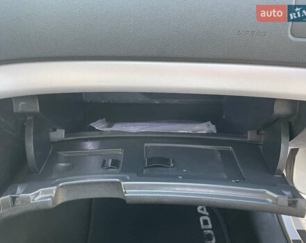 Серый Шкода Октавия, объемом двигателя 1.6 л и пробегом 295 тыс. км за 6800 $, фото 45 на Automoto.ua