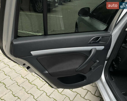 Сірий Шкода Октавія, об'ємом двигуна 1.8 л та пробігом 250 тис. км за 6999 $, фото 15 на Automoto.ua