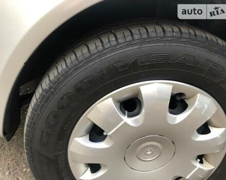 Шкода Октавія 2011 у Чернівцях на Automoto.ua Сірий Шкода Октавія, об'ємом двигуна 1.6 л та пробігом 301 тис. км за 4900 $, фото 23 на Automoto.ua