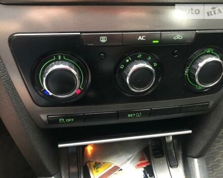 Шкода Октавія 2011 у Чернівцях на Automoto.ua Сірий Шкода Октавія, об'ємом двигуна 1.6 л та пробігом 301 тис. км за 4900 $, фото 22 на Automoto.ua