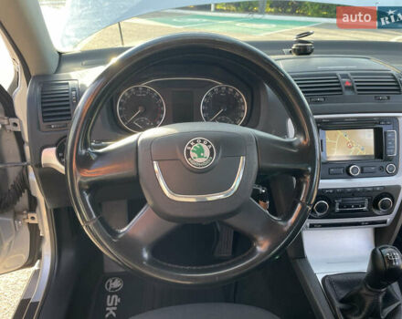 Серый Шкода Октавия, объемом двигателя 1.6 л и пробегом 295 тыс. км за 6800 $, фото 43 на Automoto.ua