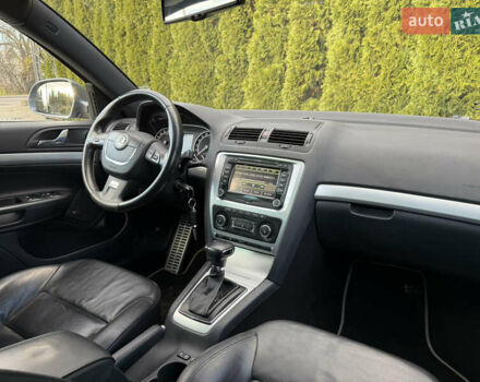 Серый Шкода Октавия, объемом двигателя 2 л и пробегом 230 тыс. км за 9499 $, фото 63 на Automoto.ua
