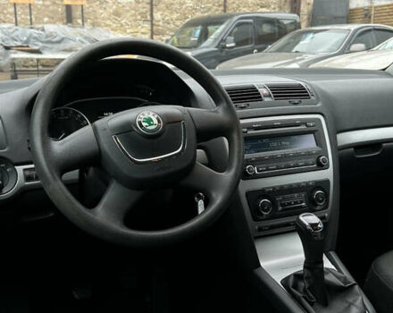 Серый Шкода Октавия, объемом двигателя 1.6 л и пробегом 161 тыс. км за 9600 $, фото 16 на Automoto.ua