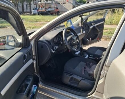 Серый Шкода Октавия, объемом двигателя 1.6 л и пробегом 253 тыс. км за 8900 $, фото 4 на Automoto.ua