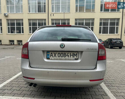 Шкода Октавія 2011 у Харкові на Automoto.ua Сірий Шкода Октавія, об'ємом двигуна 1.6 л та пробігом 232 тис. км за 7500 $, фото 5 на Automoto.ua