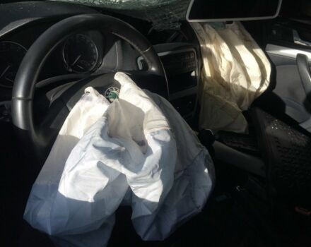 Серый Шкода Октавия, объемом двигателя 1.6 л и пробегом 200 тыс. км за 2990 $, фото 13 на Automoto.ua