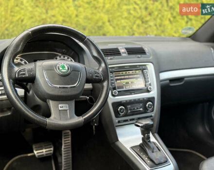 Серый Шкода Октавия, объемом двигателя 2 л и пробегом 230 тыс. км за 9499 $, фото 53 на Automoto.ua