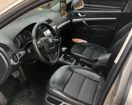 Серый Шкода Октавия, объемом двигателя 1.6 л и пробегом 275 тыс. км за 8400 $, фото 11 на Automoto.ua