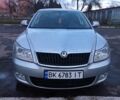 Серый Шкода Октавия, объемом двигателя 1.6 л и пробегом 257 тыс. км за 6450 $, фото 1 на Automoto.ua