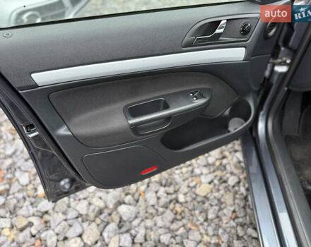 Серый Шкода Октавия, объемом двигателя 1.6 л и пробегом 196 тыс. км за 9850 $, фото 24 на Automoto.ua