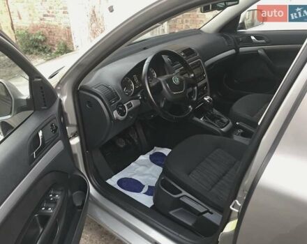 Шкода Октавія 2011 у Луцьку на Automoto.ua Сірий Шкода Октавія, об'ємом двигуна 0 л та пробігом 187 тис. км за 7850 $, фото 22 на Automoto.ua