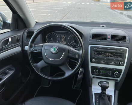 Серый Шкода Октавия, объемом двигателя 2 л и пробегом 211 тыс. км за 13200 $, фото 174 на Automoto.ua