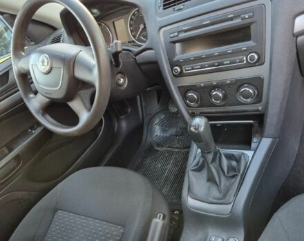 Серый Шкода Октавия, объемом двигателя 1 л и пробегом 225 тыс. км за 6600 $, фото 3 на Automoto.ua