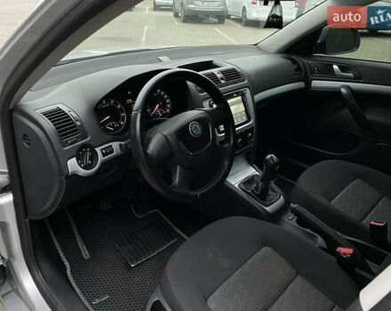 Сірий Шкода Октавія, об'ємом двигуна 1.8 л та пробігом 250 тис. км за 6999 $, фото 10 на Automoto.ua