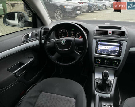 Сірий Шкода Октавія, об'ємом двигуна 1.8 л та пробігом 250 тис. км за 6999 $, фото 17 на Automoto.ua