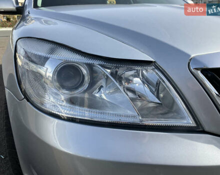 Серый Шкода Октавия, объемом двигателя 1.6 л и пробегом 288 тыс. км за 8500 $, фото 2 на Automoto.ua