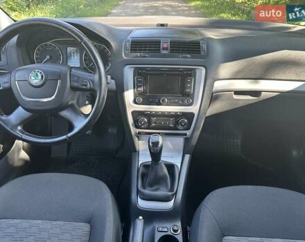 Серый Шкода Октавия, объемом двигателя 1.6 л и пробегом 249 тыс. км за 7900 $, фото 6 на Automoto.ua