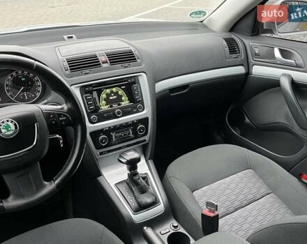 Серый Шкода Октавия, объемом двигателя 1.99 л и пробегом 235 тыс. км за 9700 $, фото 36 на Automoto.ua