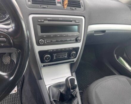 Серый Шкода Октавия, объемом двигателя 2 л и пробегом 308 тыс. км за 8300 $, фото 2 на Automoto.ua