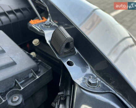 Серый Шкода Октавия, объемом двигателя 2 л и пробегом 211 тыс. км за 13200 $, фото 153 на Automoto.ua