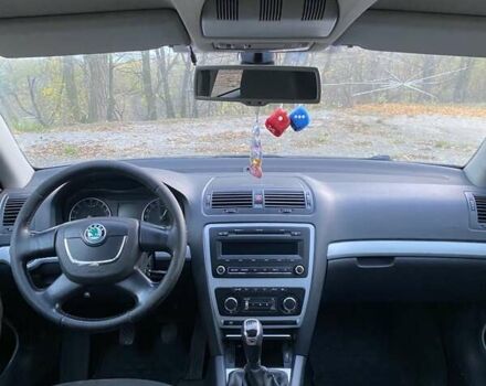 Серый Шкода Октавия, объемом двигателя 1.6 л и пробегом 261 тыс. км за 7850 $, фото 10 на Automoto.ua