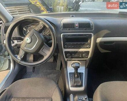 Серый Шкода Октавия, объемом двигателя 1.8 л и пробегом 236 тыс. км за 9600 $, фото 11 на Automoto.ua