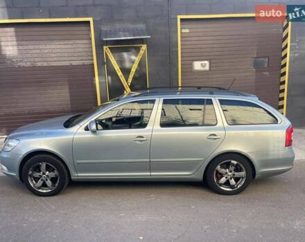 Серый Шкода Октавия, объемом двигателя 1.8 л и пробегом 236 тыс. км за 9600 $, фото 1 на Automoto.ua