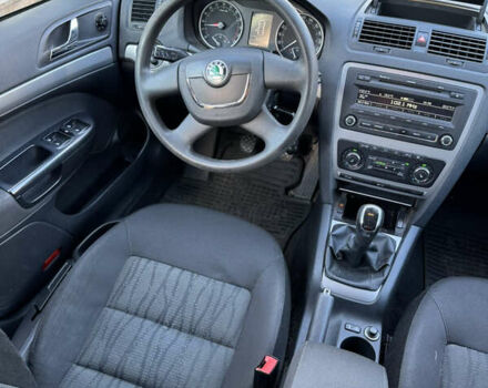 Серый Шкода Октавия, объемом двигателя 1.6 л и пробегом 161 тыс. км за 8800 $, фото 9 на Automoto.ua