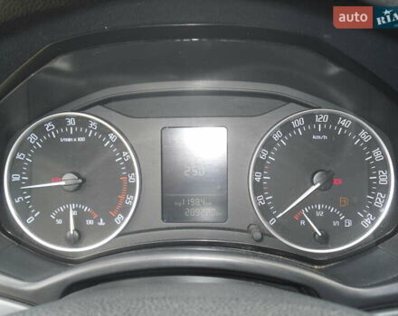 Шкода Октавия 2011 в Херсоне на Automoto.ua Серый Шкода Октавия, объемом двигателя 1.6 л и пробегом 305 тыс. км за 7300 $, фото 12 на Automoto.ua