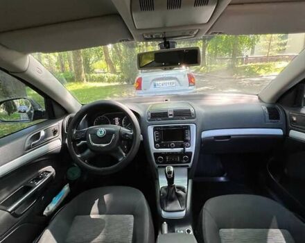 Сірий Шкода Октавія, об'ємом двигуна 1.6 л та пробігом 305 тис. км за 8200 $, фото 1 на Automoto.ua