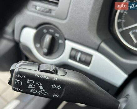 Серый Шкода Октавия, объемом двигателя 2 л и пробегом 211 тыс. км за 13200 $, фото 77 на Automoto.ua