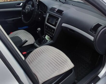 Серый Шкода Октавия, объемом двигателя 1.6 л и пробегом 242 тыс. км за 7800 $, фото 7 на Automoto.ua