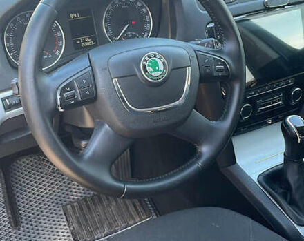 Серый Шкода Октавия, объемом двигателя 1.6 л и пробегом 259 тыс. км за 8800 $, фото 18 на Automoto.ua