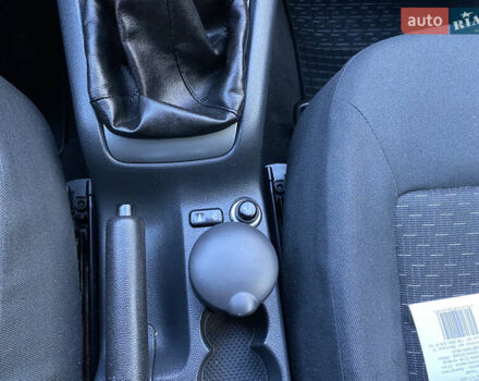 Серый Шкода Октавия, объемом двигателя 1.6 л и пробегом 225 тыс. км за 7999 $, фото 106 на Automoto.ua