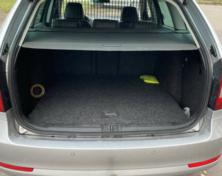 Серый Шкода Октавия, объемом двигателя 1.6 л и пробегом 230 тыс. км за 8500 $, фото 6 на Automoto.ua