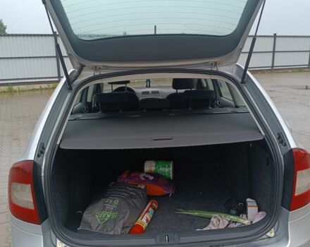 Серый Шкода Октавия, объемом двигателя 2 л и пробегом 265 тыс. км за 7500 $, фото 4 на Automoto.ua