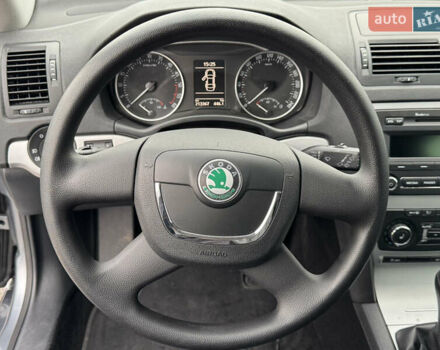 Серый Шкода Октавия, объемом двигателя 1.6 л и пробегом 213 тыс. км за 8750 $, фото 12 на Automoto.ua