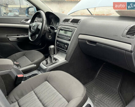 Серый Шкода Октавия, объемом двигателя 1.8 л и пробегом 280 тыс. км за 7900 $, фото 22 на Automoto.ua