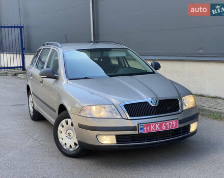 Серый Шкода Октавия, объемом двигателя 1.6 л и пробегом 215 тыс. км за 7500 $, фото 19 на Automoto.ua