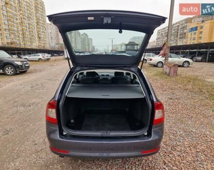 Серый Шкода Октавия, объемом двигателя 2 л и пробегом 284 тыс. км за 11450 $, фото 49 на Automoto.ua