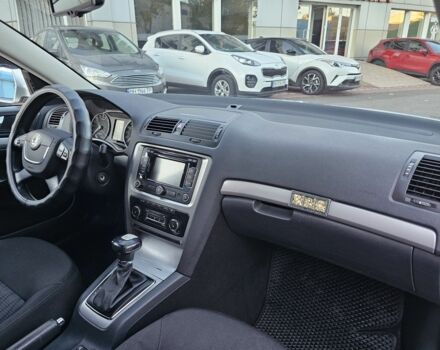 Серый Шкода Октавия, объемом двигателя 2 л и пробегом 274 тыс. км за 9700 $, фото 11 на Automoto.ua