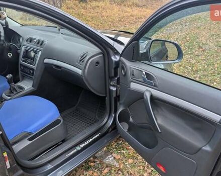 Сірий Шкода Октавія, об'ємом двигуна 1.6 л та пробігом 224 тис. км за 7800 $, фото 8 на Automoto.ua