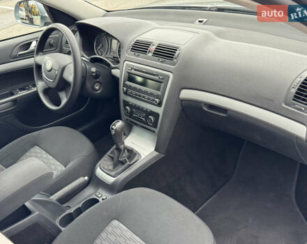 Серый Шкода Октавия, объемом двигателя 1.6 л и пробегом 213 тыс. км за 8750 $, фото 28 на Automoto.ua