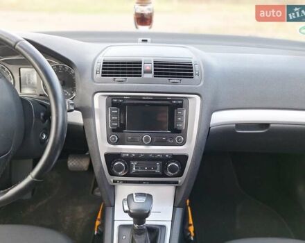 Серый Шкода Октавия, объемом двигателя 1.6 л и пробегом 260 тыс. км за 9300 $, фото 3 на Automoto.ua