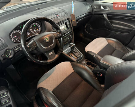 Сірий Шкода Октавія, об'ємом двигуна 2 л та пробігом 270 тис. км за 12000 $, фото 43 на Automoto.ua