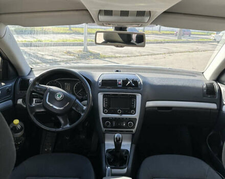 Серый Шкода Октавия, объемом двигателя 1.6 л и пробегом 280 тыс. км за 8300 $, фото 8 на Automoto.ua